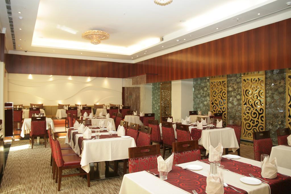 Hotel Saffron Kiran Noida Exterior photo